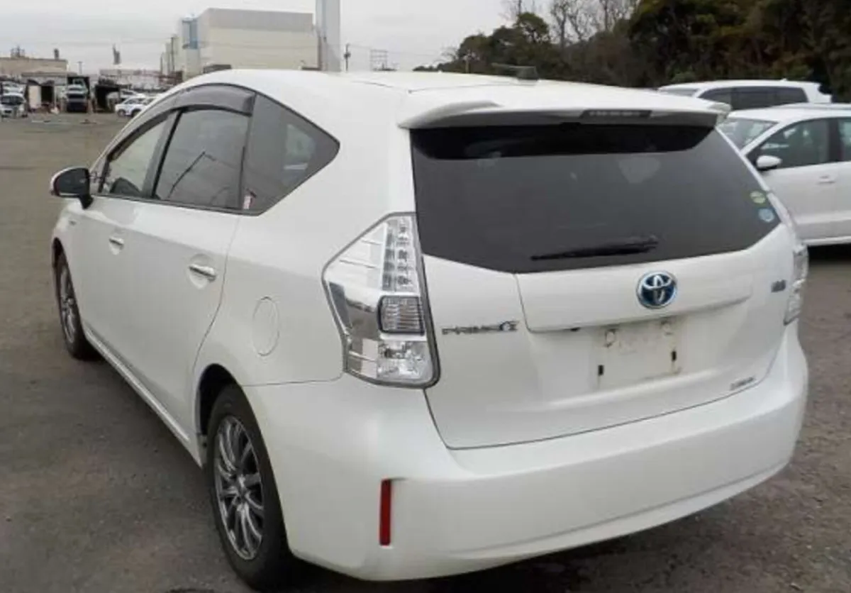Prius Alpha 2014, Automatic, Warranty, Tax, NCT - Image 3