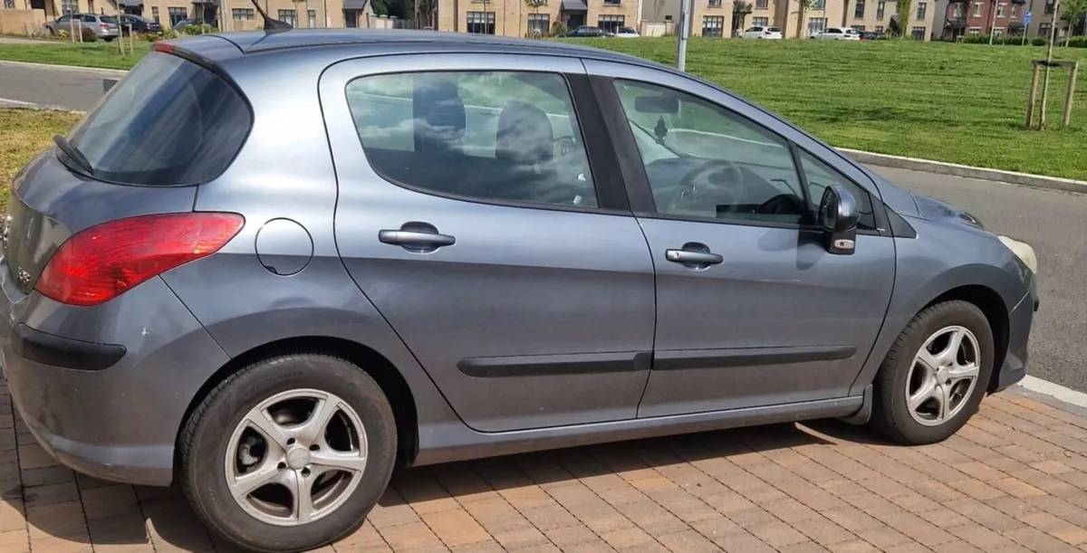 Peugeot 308 2009 - Image 2