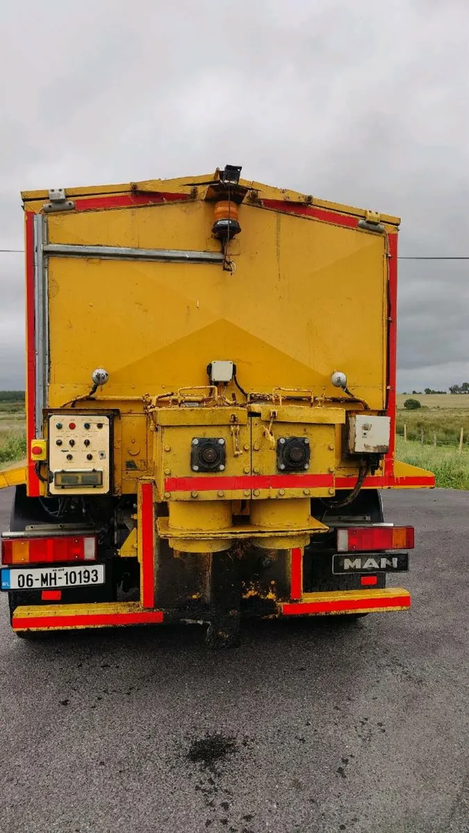 2006 MAN LE18 220 HOTBOX TAR TRUCK - Image 4