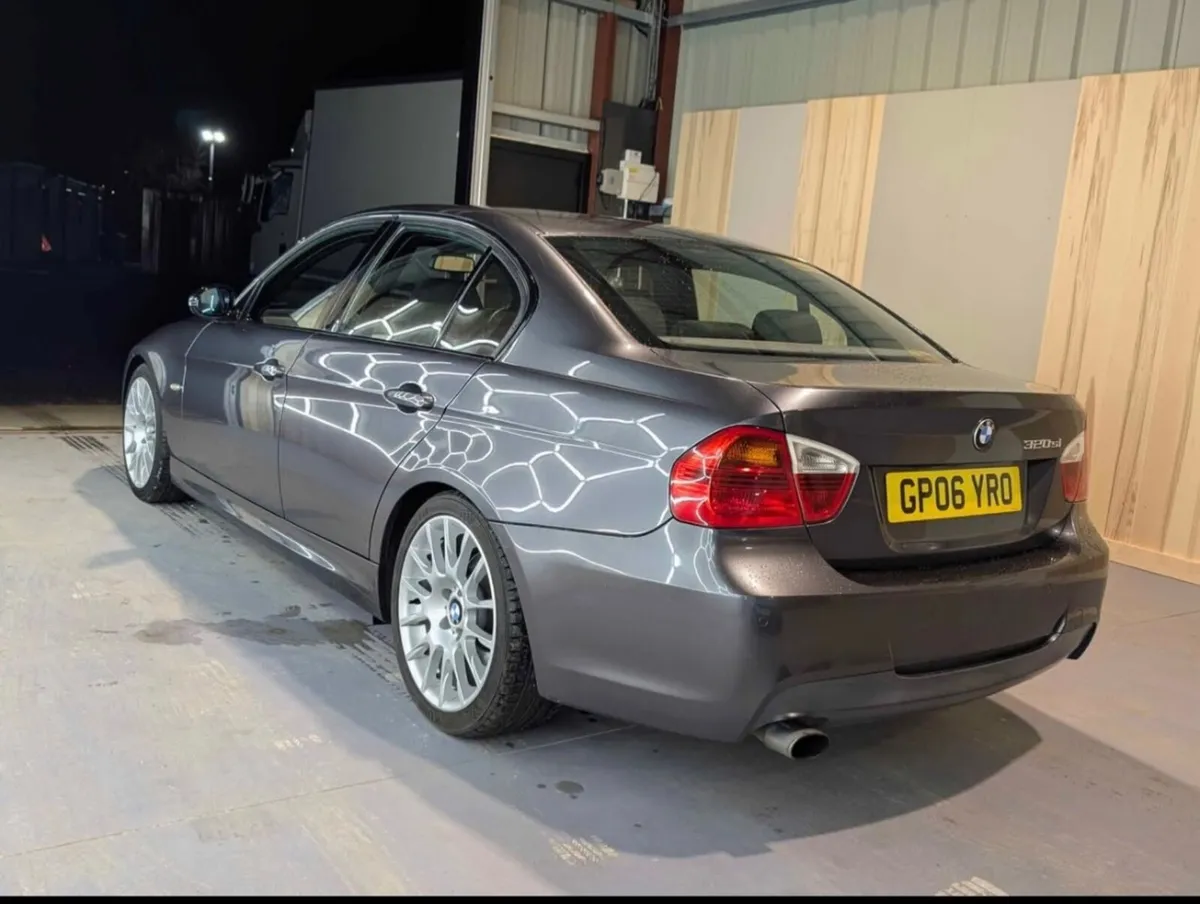 BMW 3-Series 2006 - Image 2