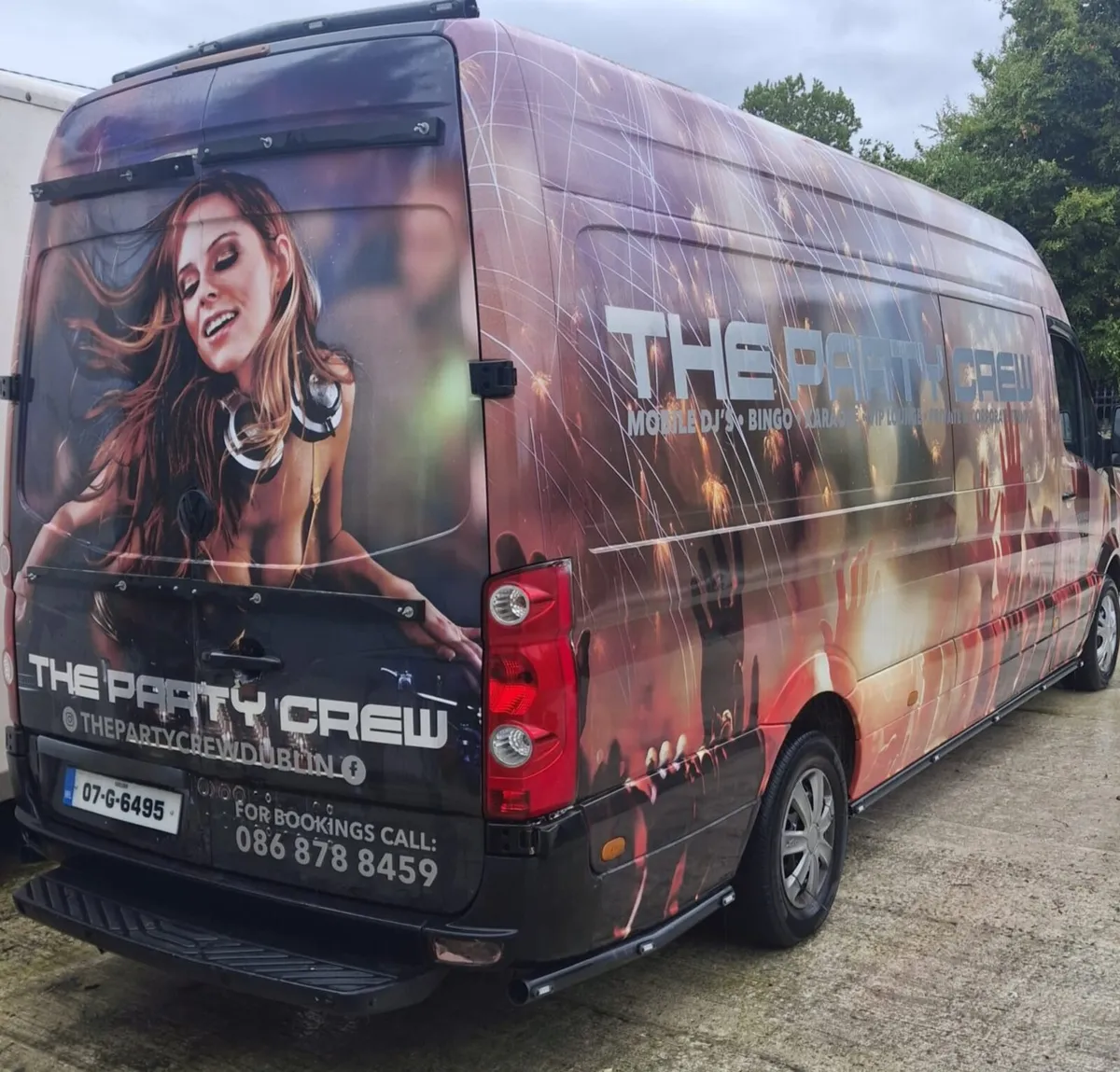 Party van - Image 3