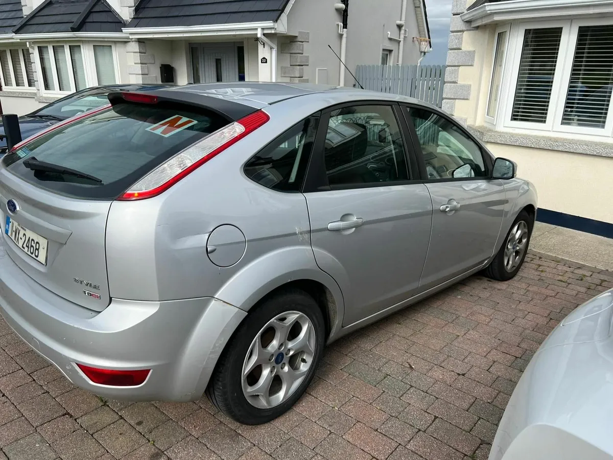 Ford Focus 2011 - Image 3
