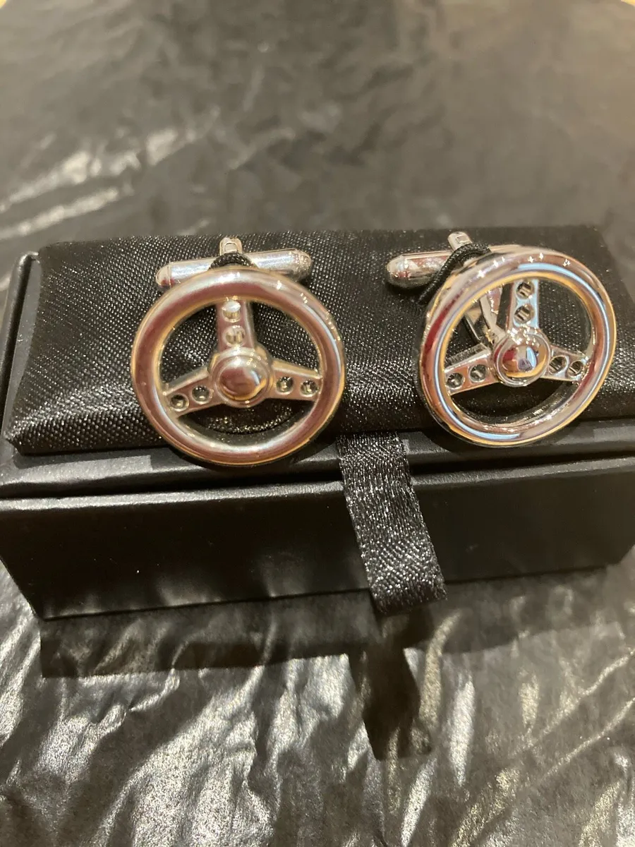Steering wheel cuff links - Image 4