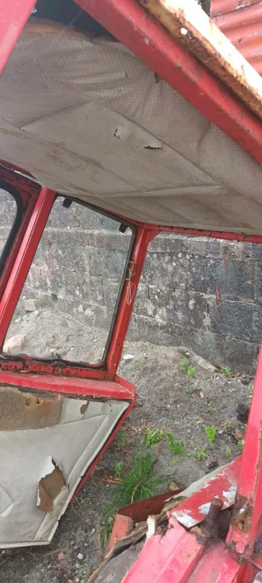 Tractor cab - Image 2