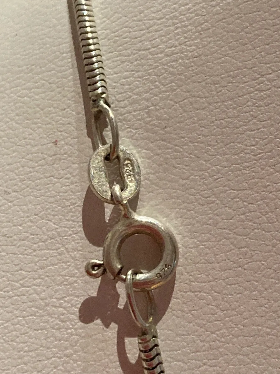 Sterling Silver pendant and chain - Image 4
