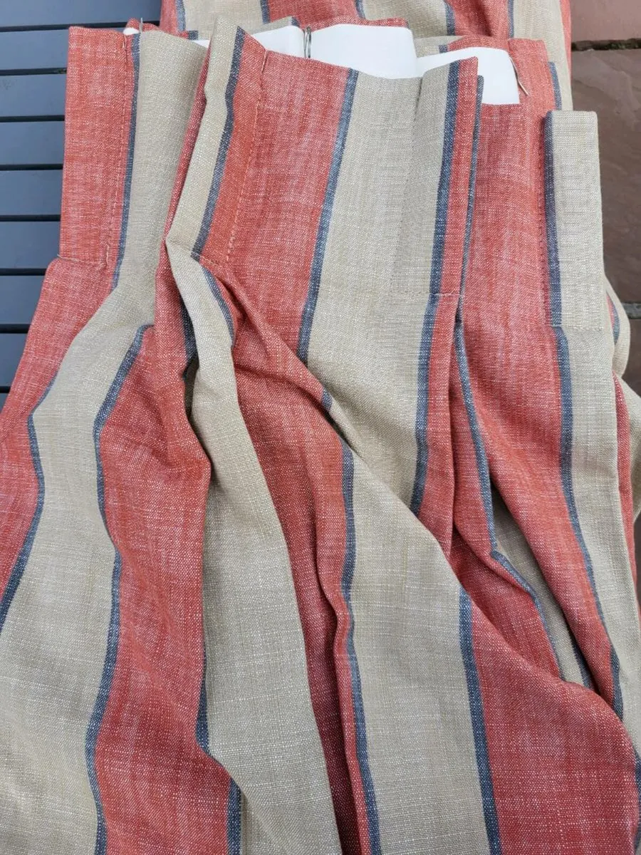 Curtains - Image 3