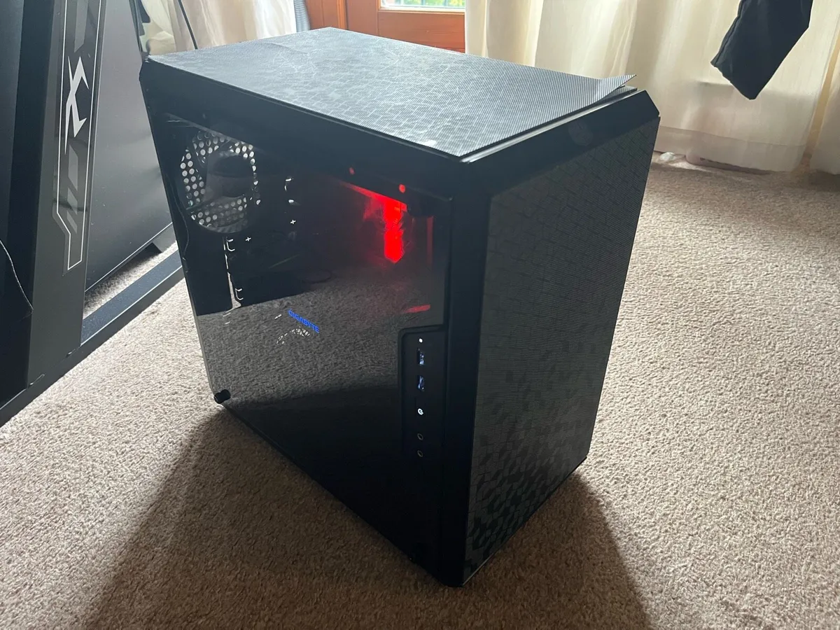 Gaming computer - Image 1