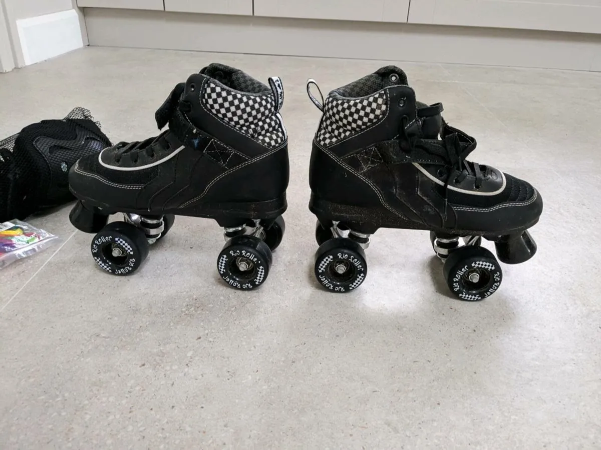 Roller skates - Image 1