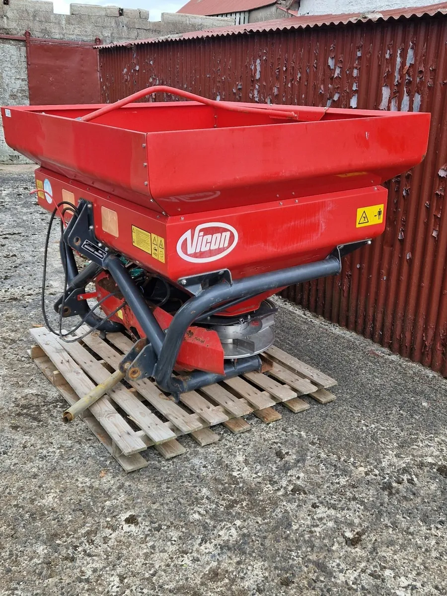 Vicon rotaflow fertiliser Spreader - Image 3