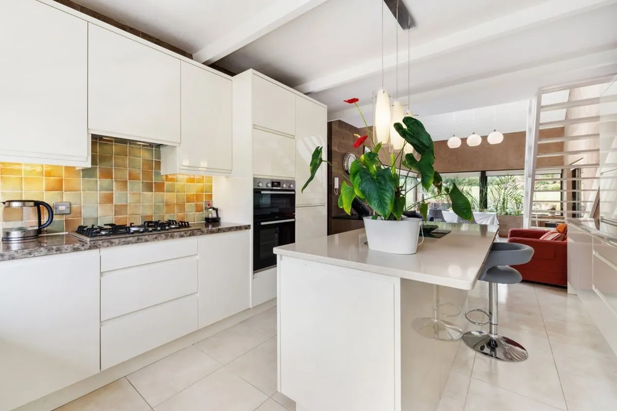 Kitchen Units, Island and Appliances - Image 2