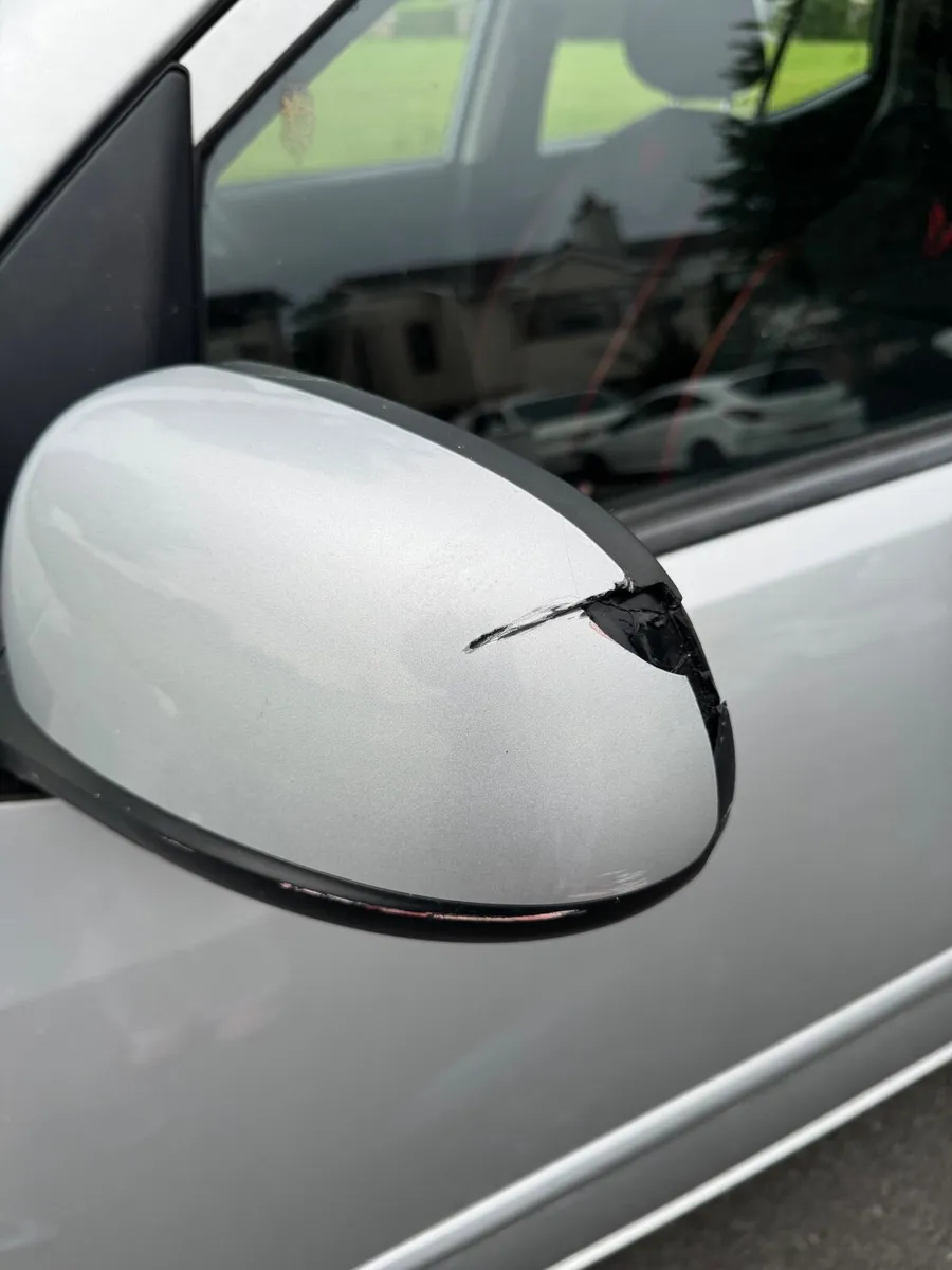Hyundai i10 - Very Low Mileage - Image 3