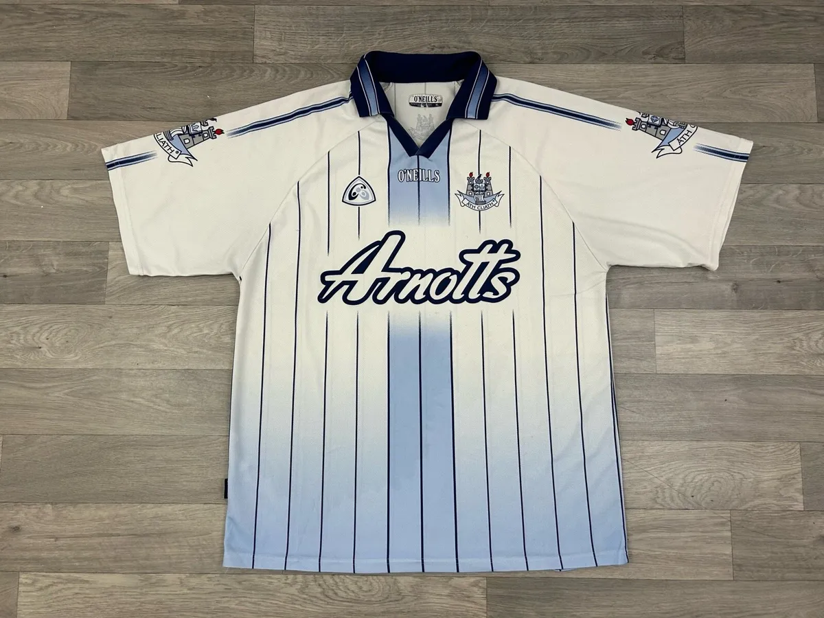 Vintage 2004 Oneills Dublin Dubs Gaa Goalie Jersey - Image 1