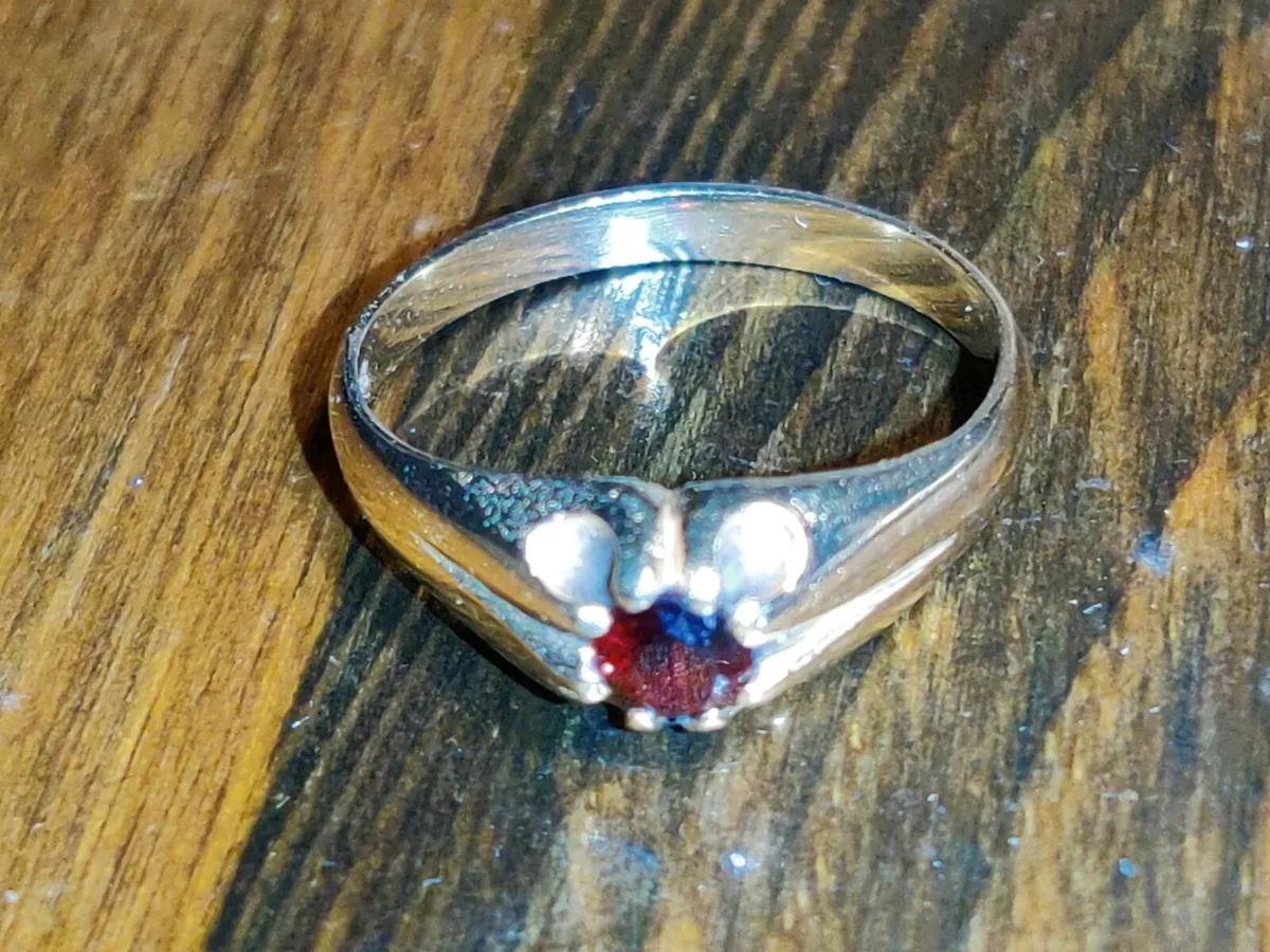 CHUNKY RED GARNET, 9CT Gold Vintage Unisex Ring ! - Image 4