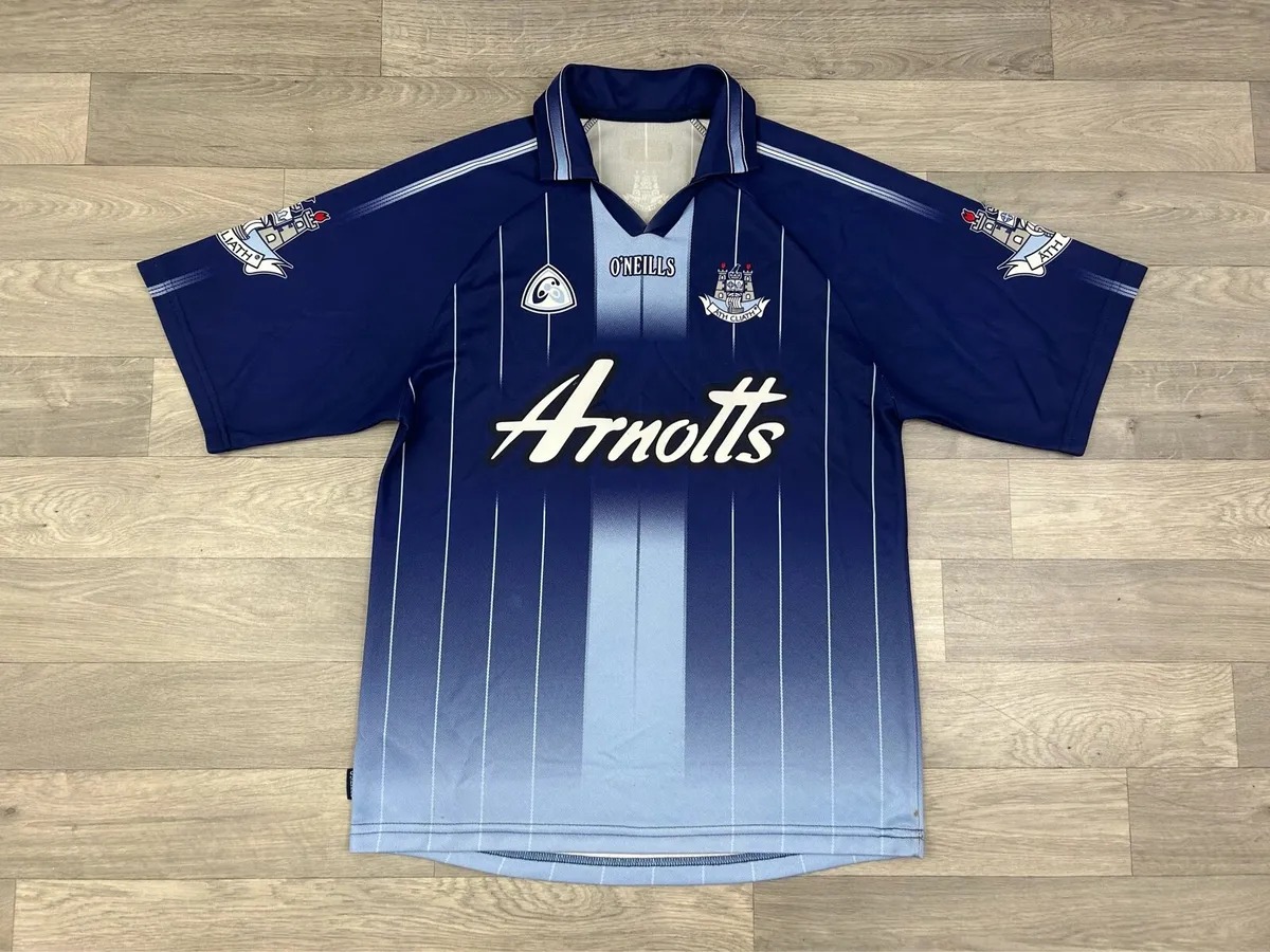 Vintage 2004 Oneills Dublin Dubs Gaa Jersey Medium - Image 1
