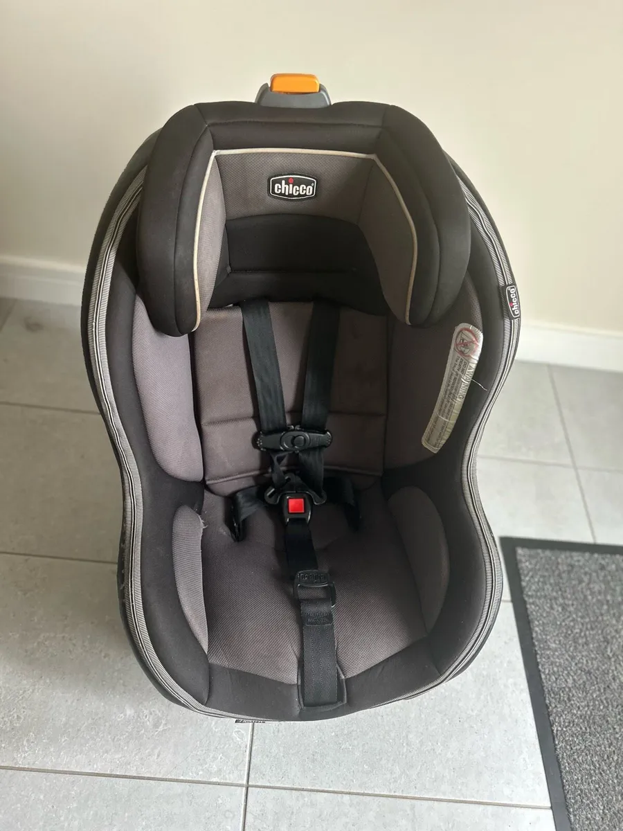 Baby Car Seat - Image 1