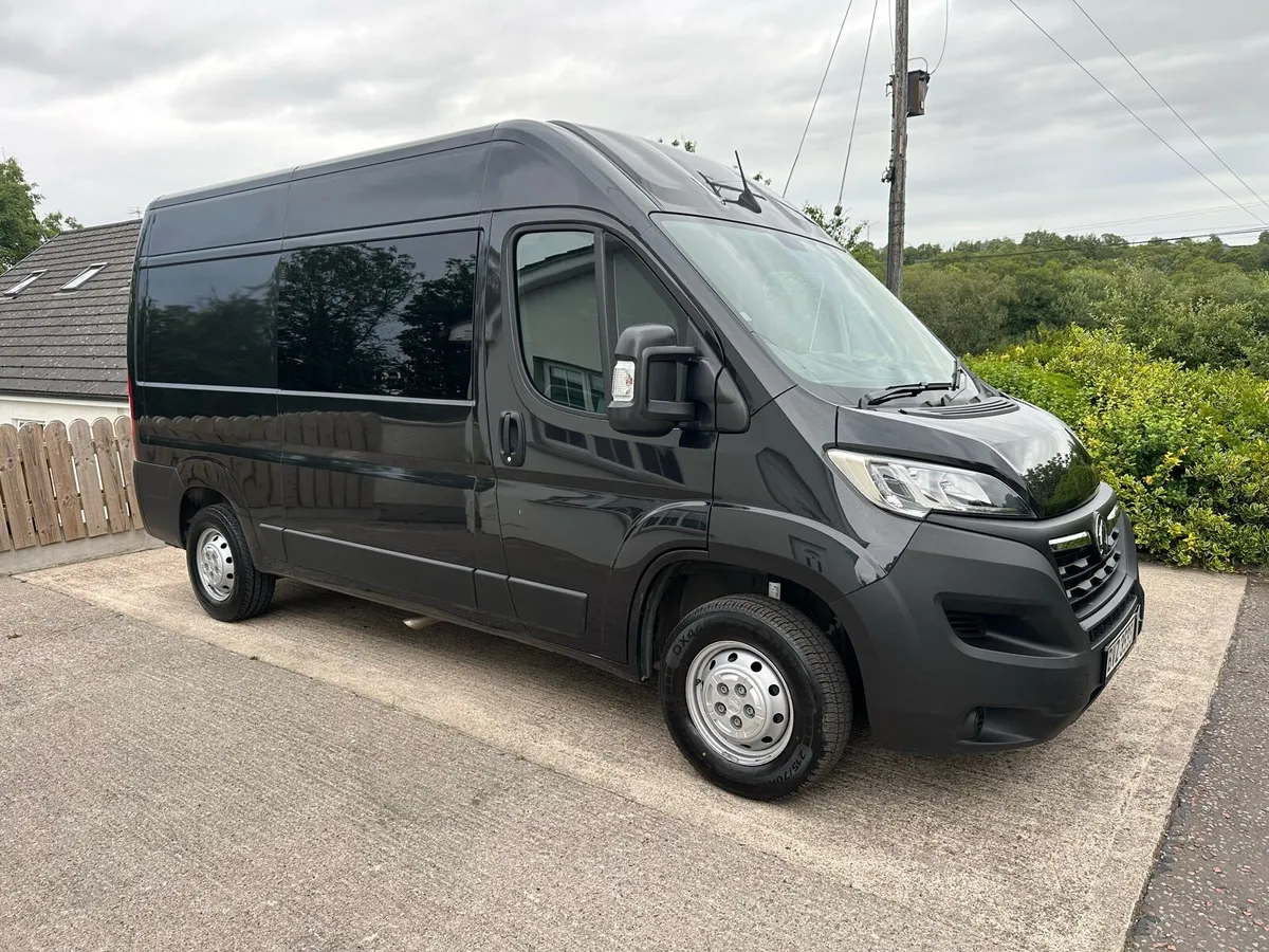 Vauxhall Movano crew cab - Image 1