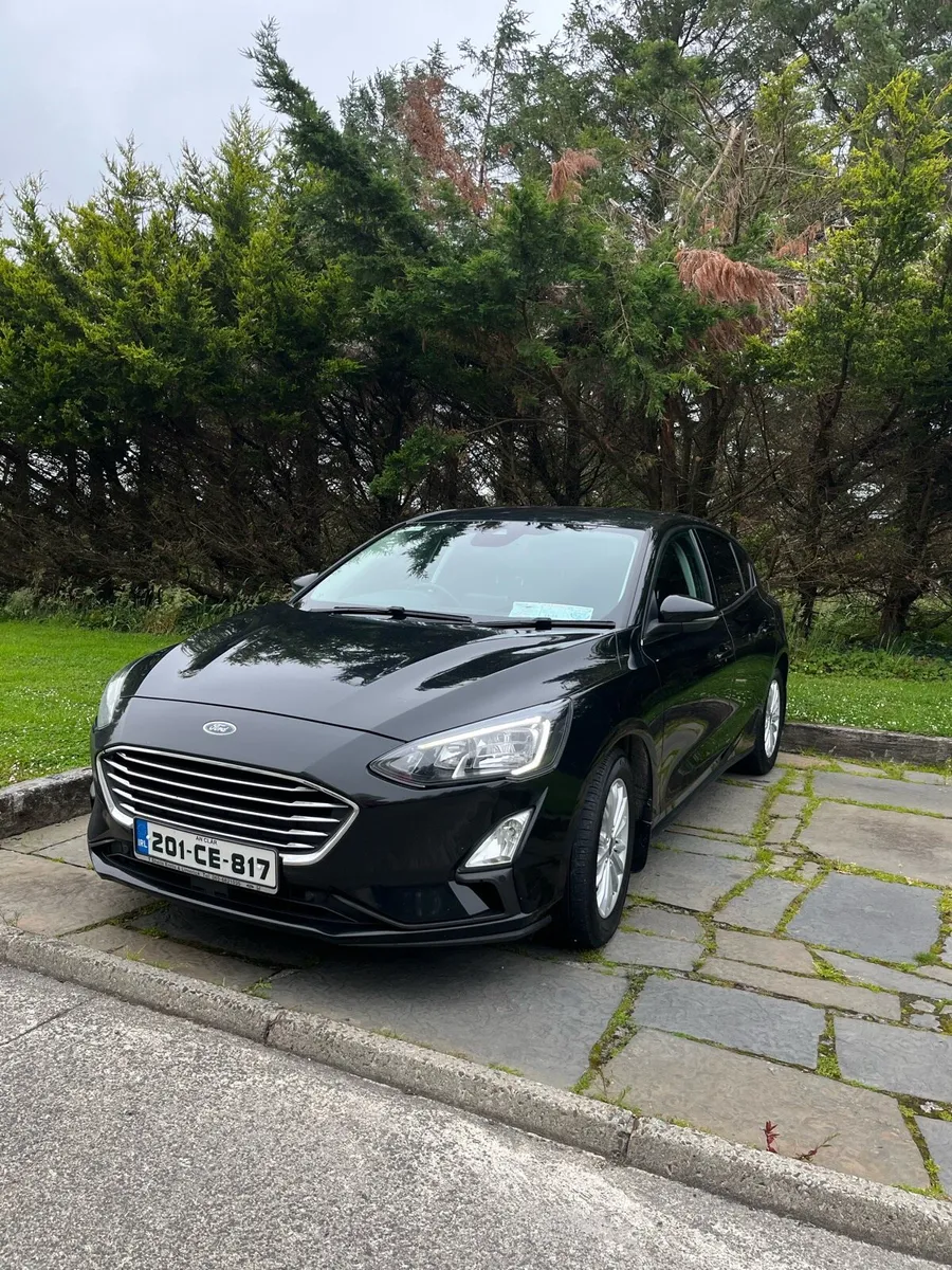 2020 Ford Focus Black - Image 1
