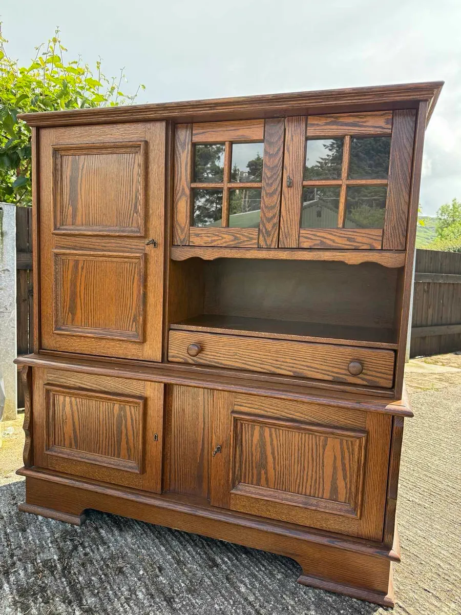 Cabinet - Image 2