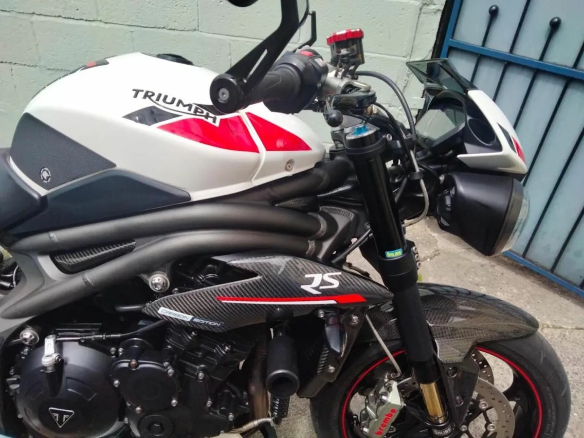 2019 TRIUMPH SPEED TRIPLE RS. - Image 3