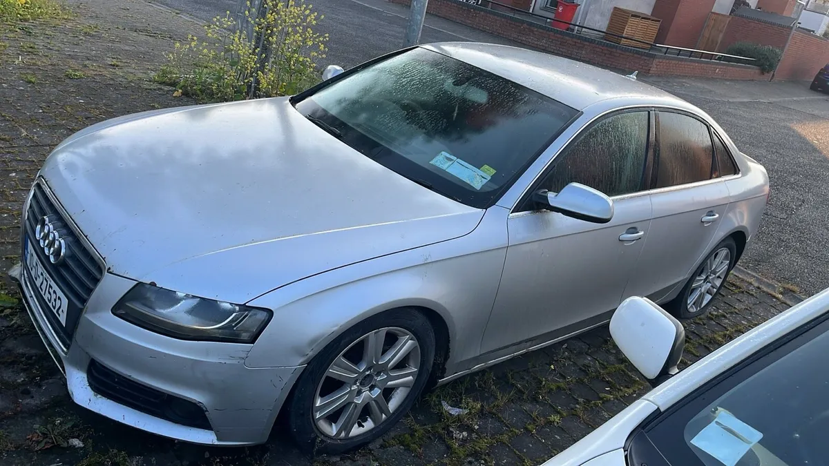 Audi A4 2010 - Image 2