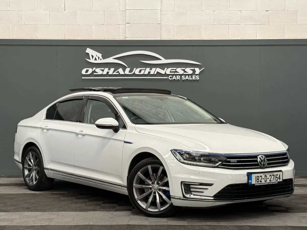 Volkswagen Passat 2018 DSG GTE PAN ROOF - Image 1