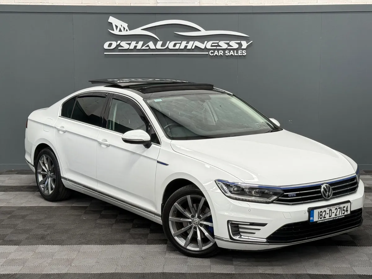 Volkswagen Passat 2018 DSG GTE PAN ROOF - Image 3