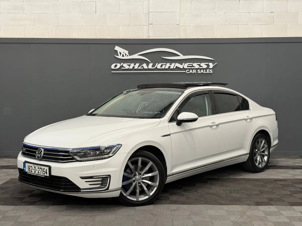 Volkswagen Passat 2018 DSG GTE PAN ROOF - Image 2
