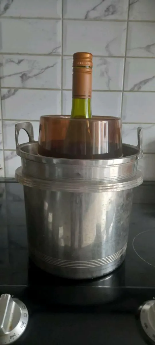Vintage Champagne/Wine cooler - Image 3
