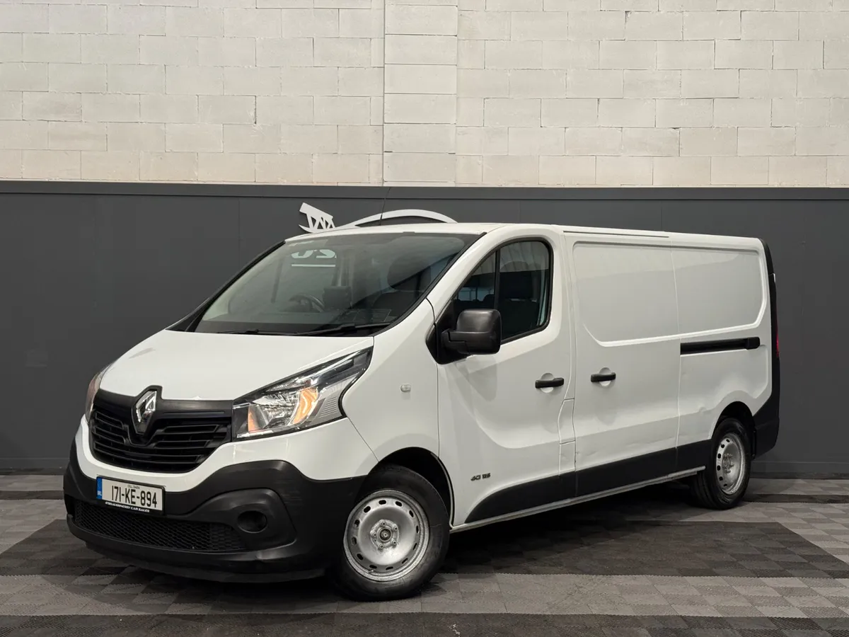 Renault Trafic 2017 NEW DOE LOW MILEAGE - Image 2
