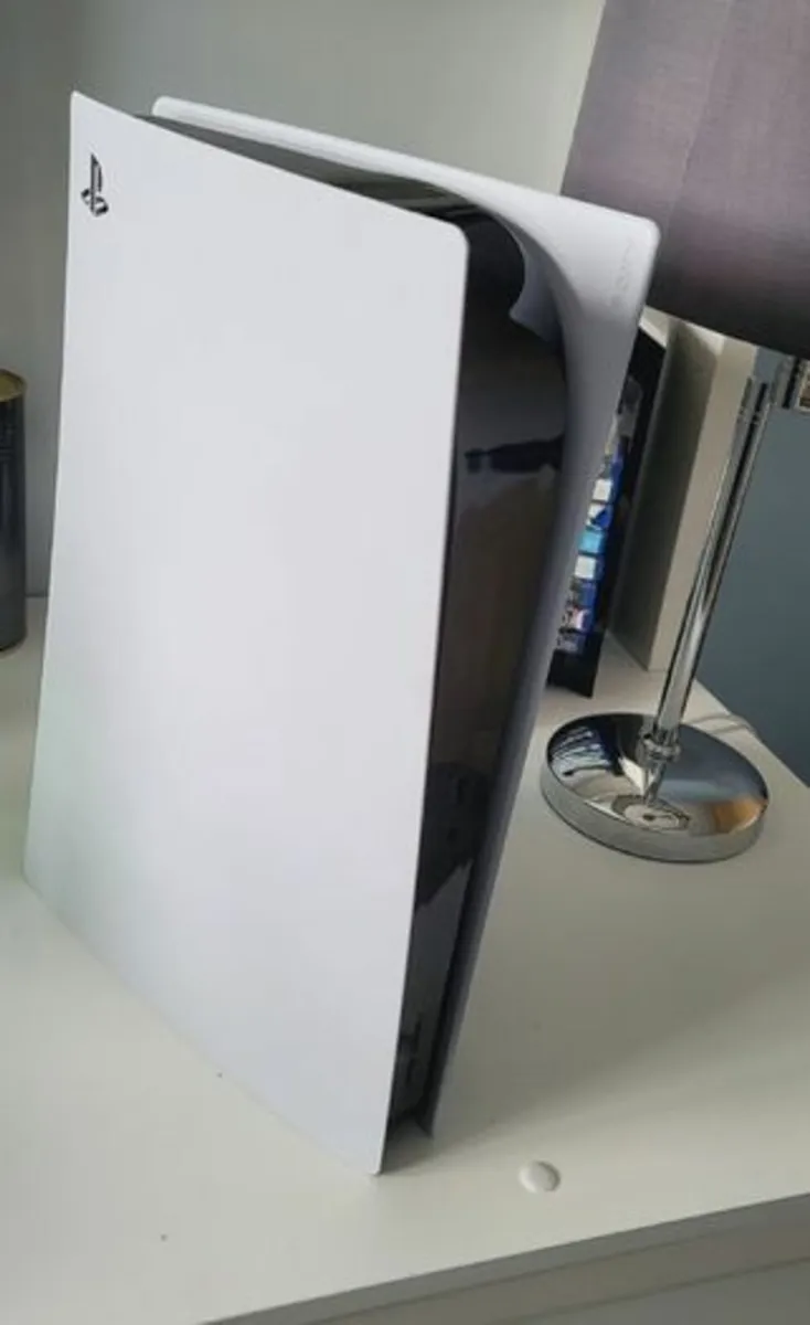 PlayStation 5 disk version - Image 1