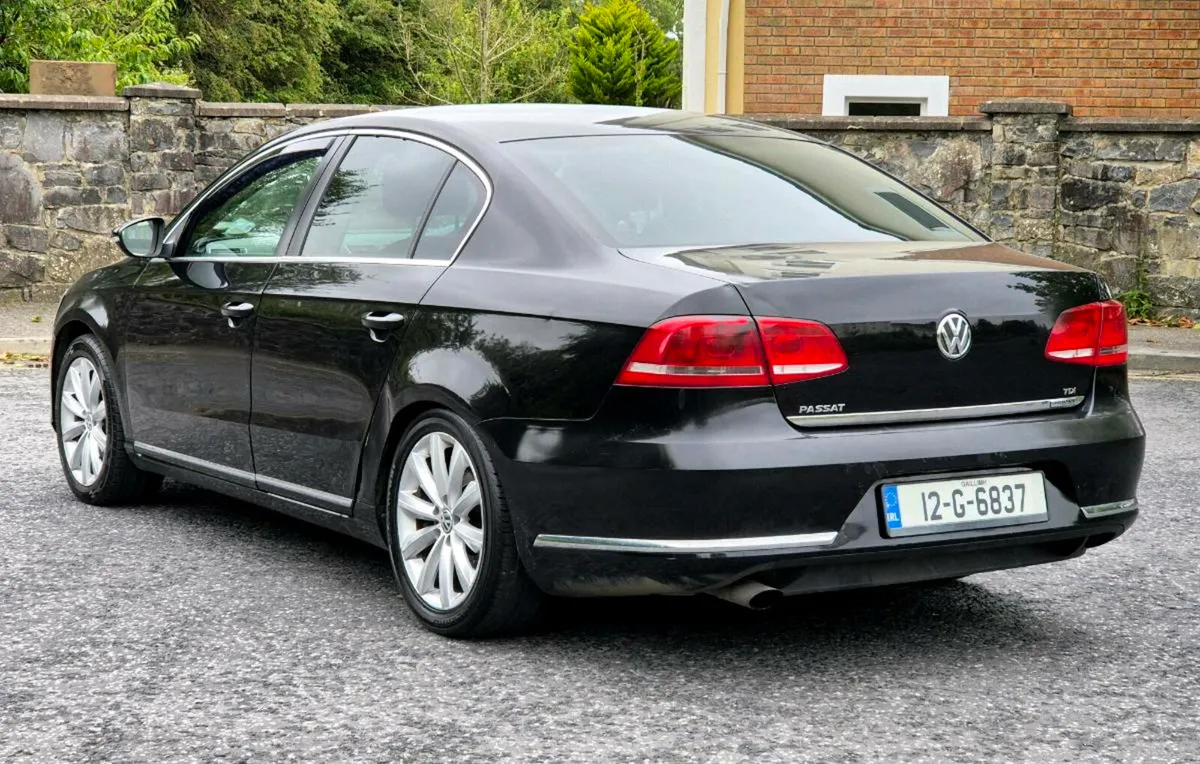 2012 Volkswagen Passat - Image 3