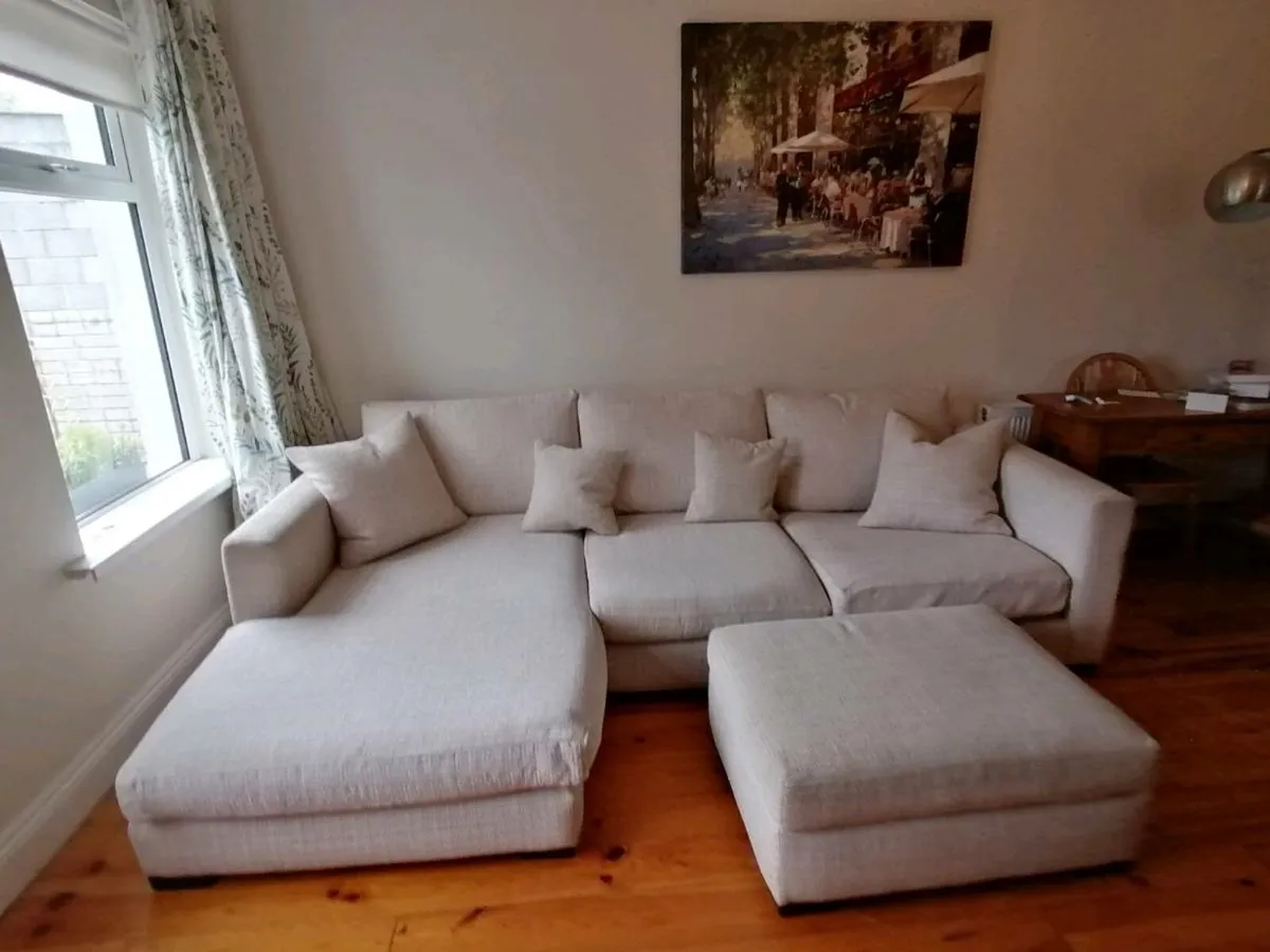 Couch - Image 1