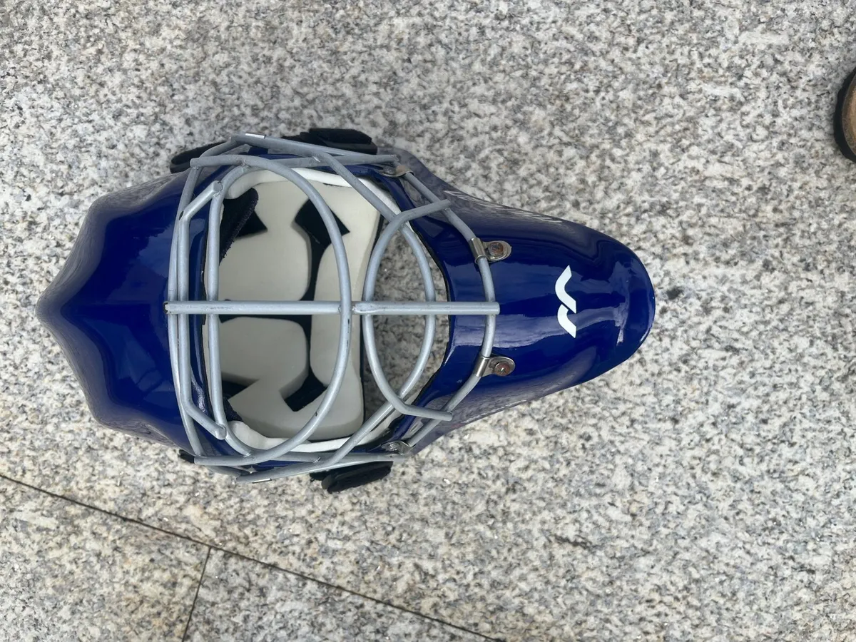 Hockey goal keeper gear - Image 2