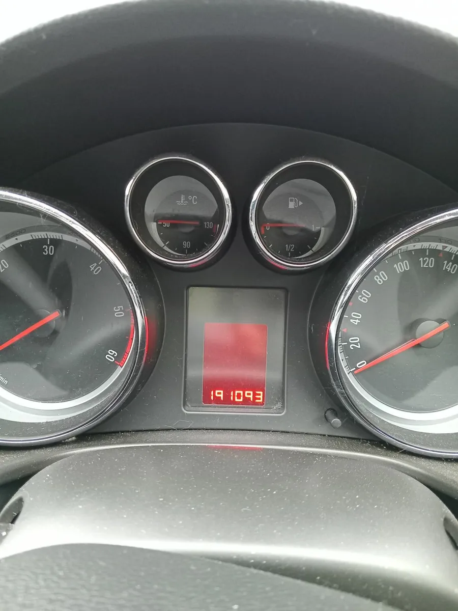 Opel Insignia 2011 - Image 3