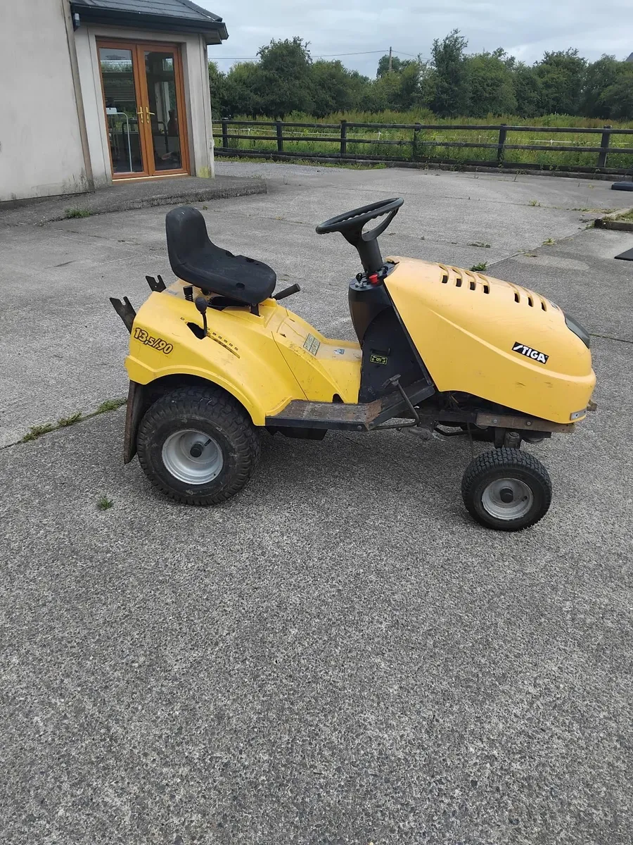 Tiga tractor 13.5 hp ried on mower priced - Image 1