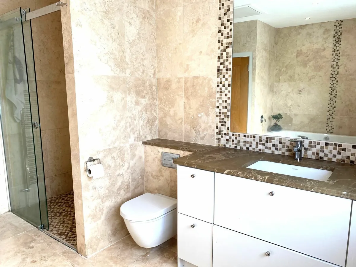 bathroom - Image 2