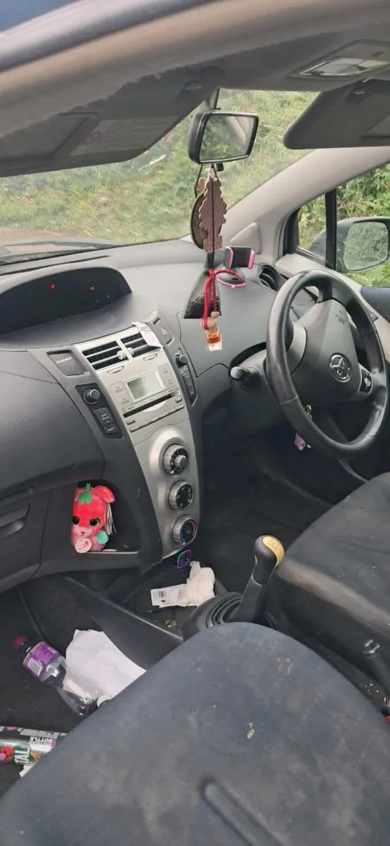 Toyota yaris - Image 4