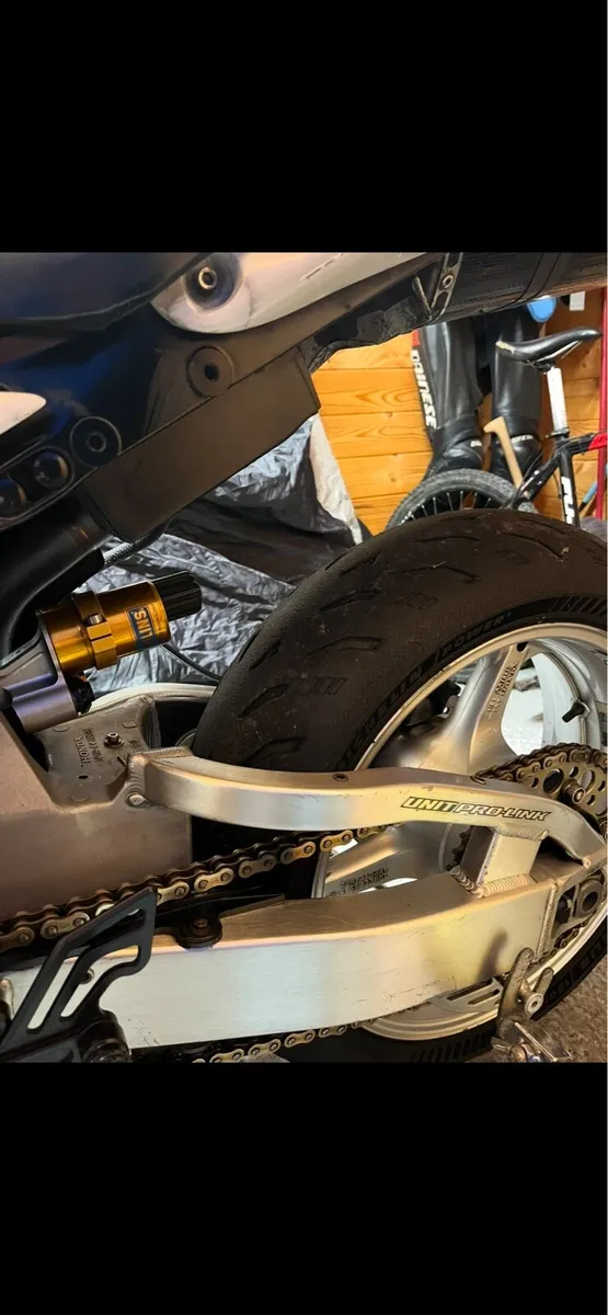Track Bike Honda Fireblade - Image 2