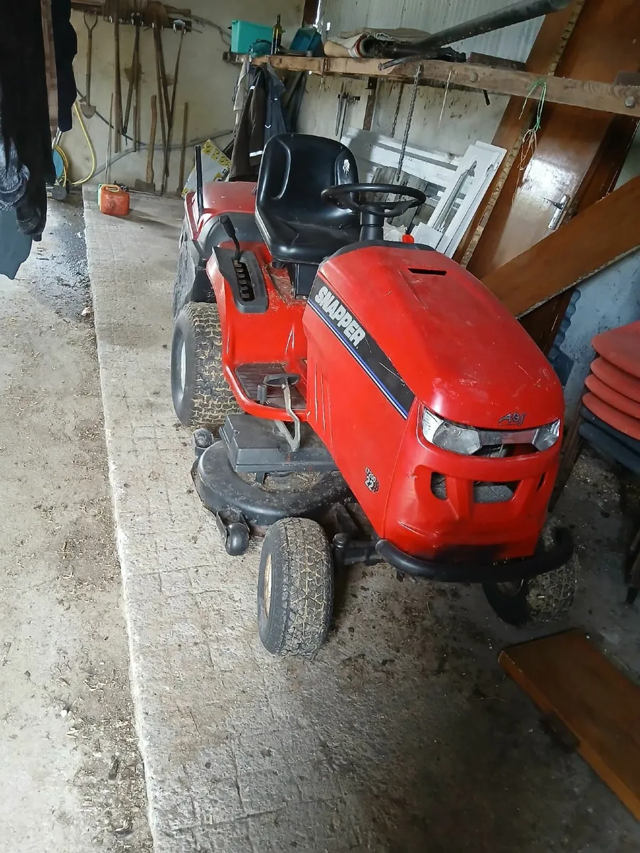 Ride on Lawnmower - Image 4