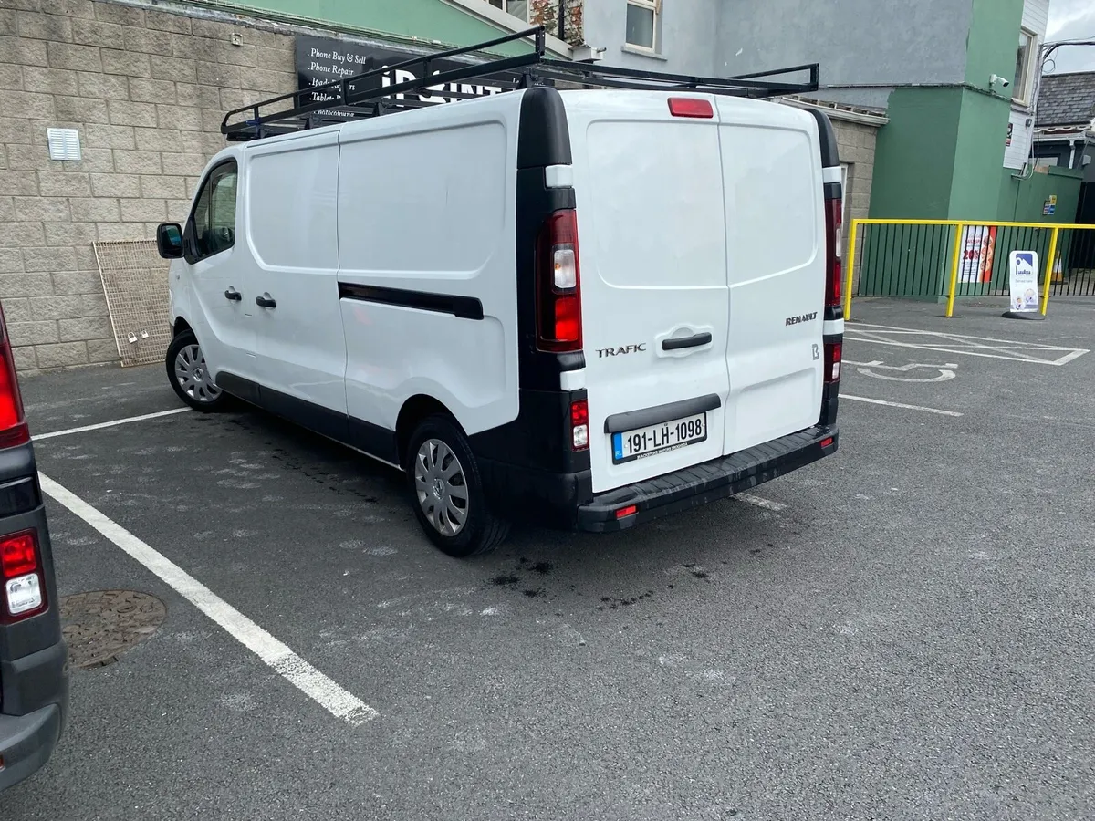 Renault Traffic - Image 1