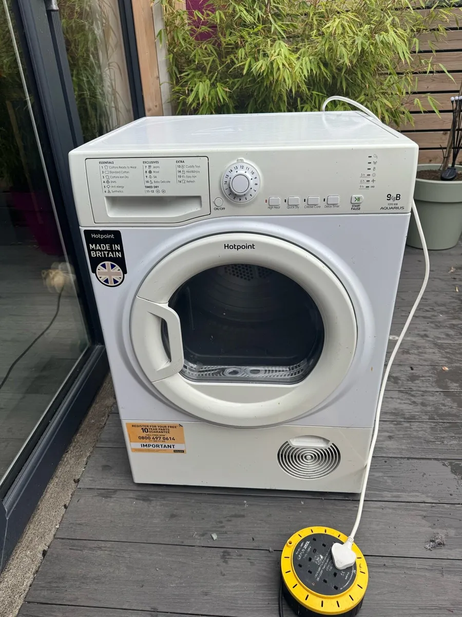 Hotpoint Aquarius 9kg condenser tumble dryer - Image 3