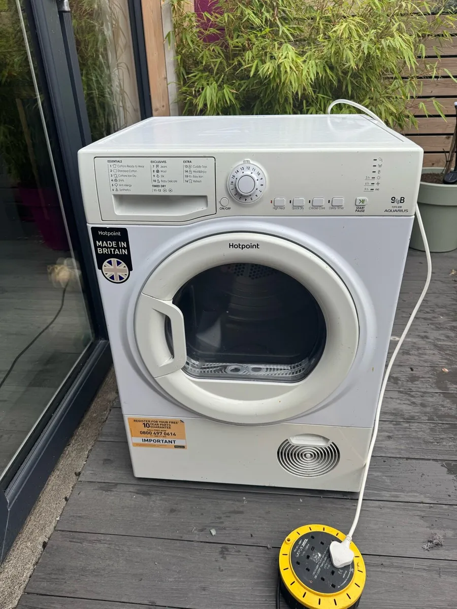 Hotpoint Aquarius 9kg condenser tumble dryer - Image 4