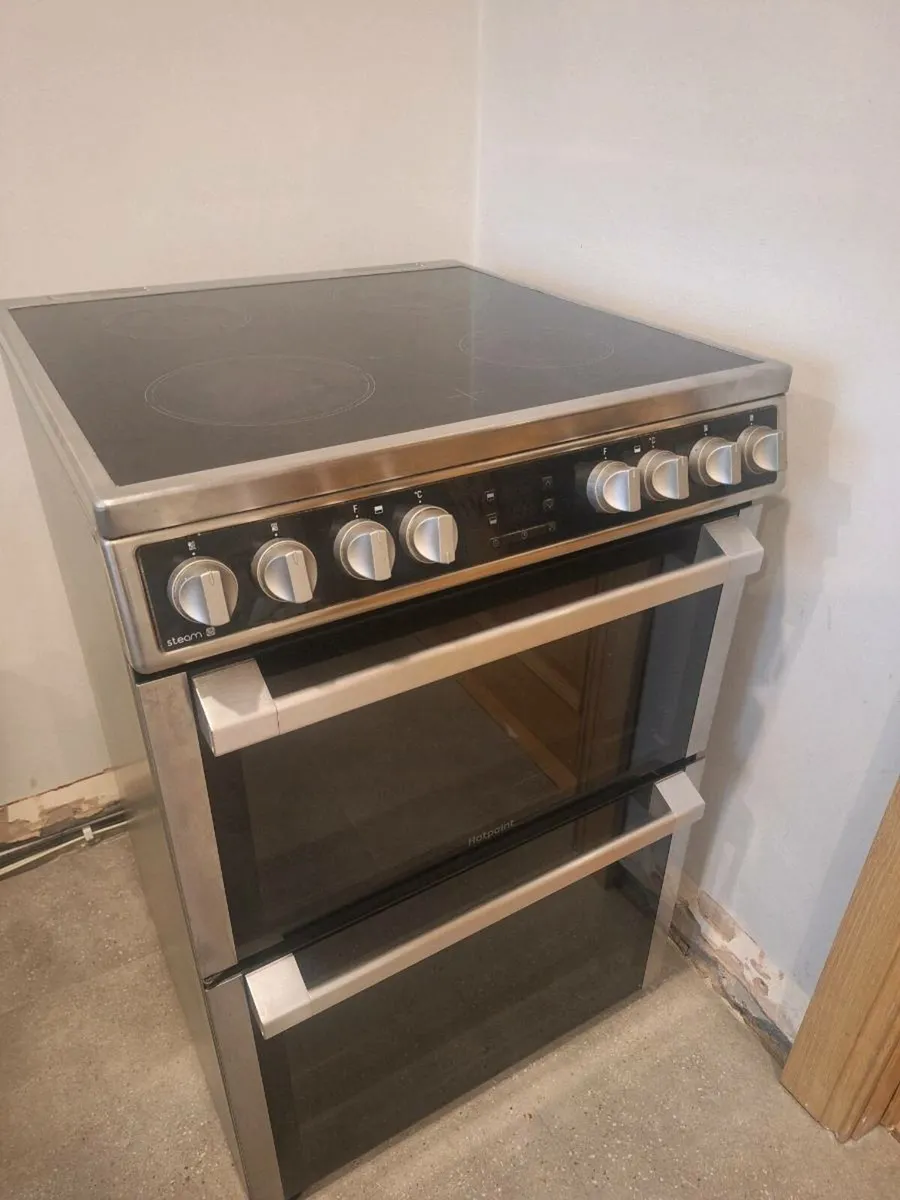 Oven - Image 1