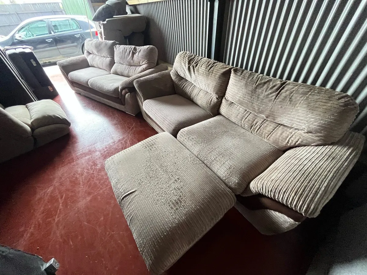 Beige sofa suite couches furniture - Image 3