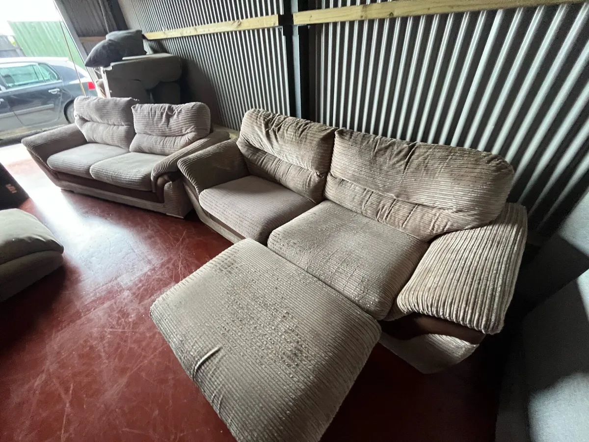 Beige sofa suite couches furniture - Image 4
