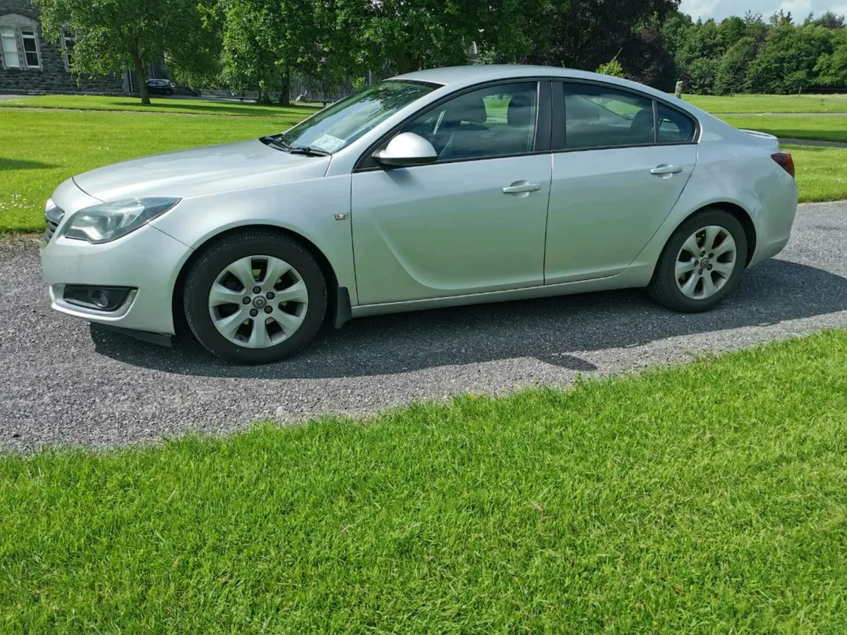 171 Opel Insignia 1 owner from new - Image 2