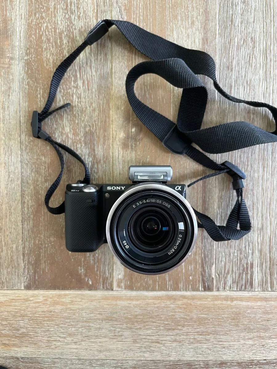 Sony Alpha NEX-5N - Image 1