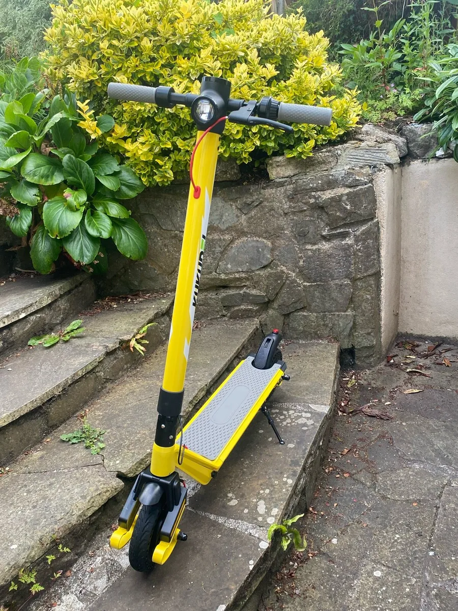 E scooter - Image 1