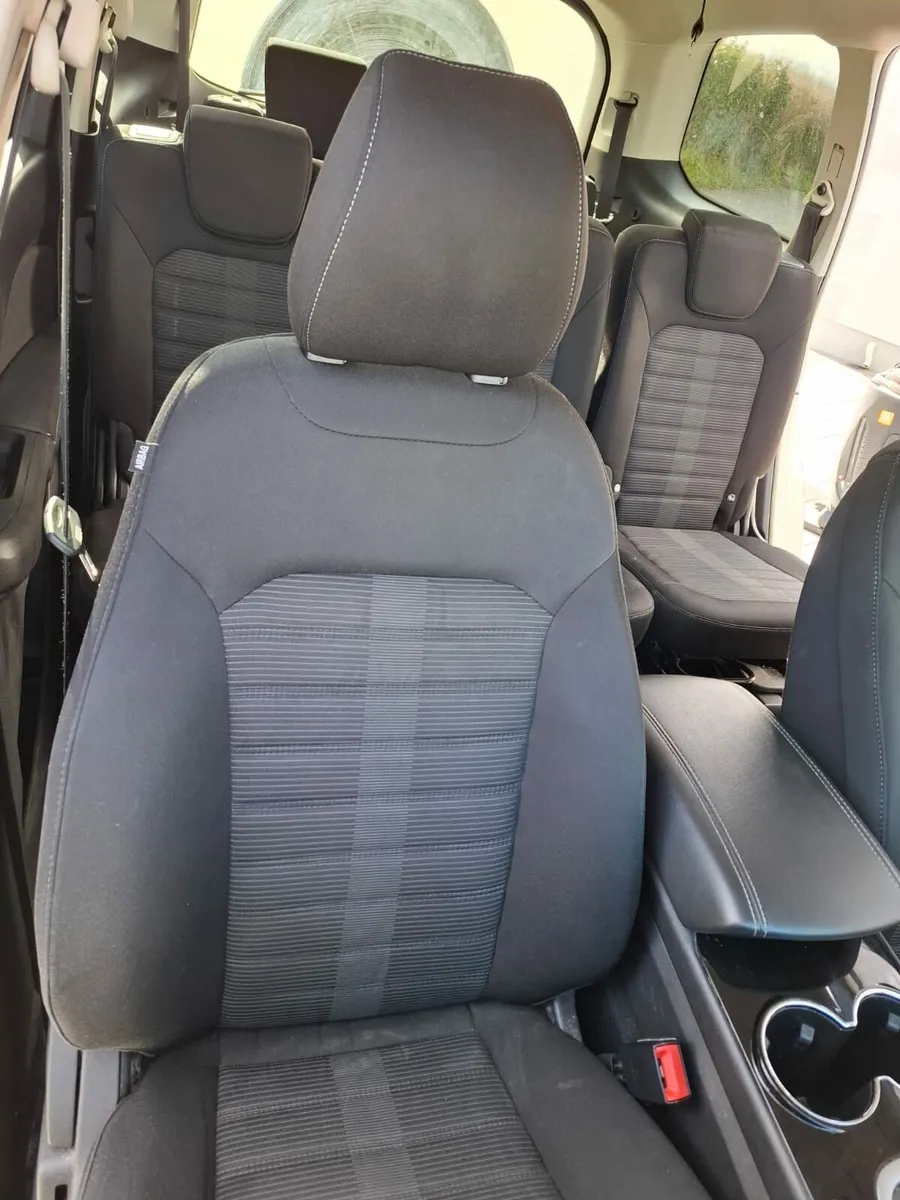 Ford galaxy - Image 3