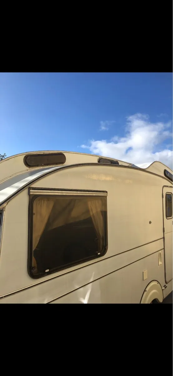 FOR SALE STERLING VINTAGE TOURING CARAVAN - Image 3